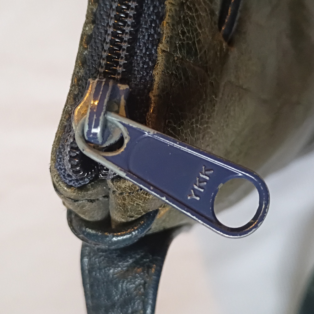 Carlos Falchi Vintage  Green Leather Crossbody - Picture 8 of 9